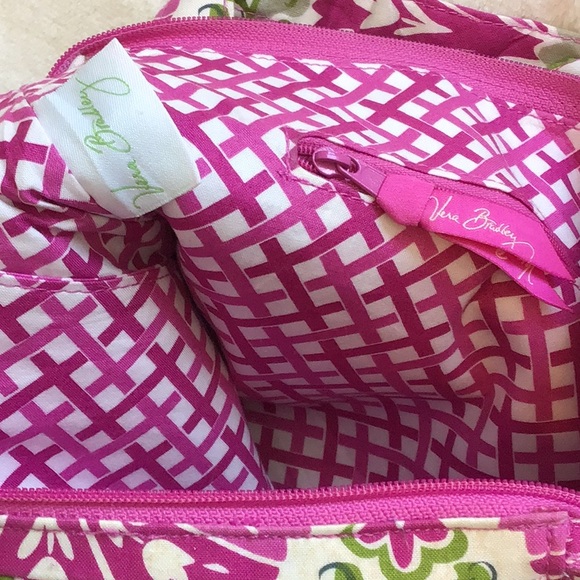 Vera Bradley vintage floral messenger bag 100% cotton, quilted pockets - Picture 11 of 15